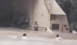 爆料房子都被淹了视频,房屋被淹惨状曝光